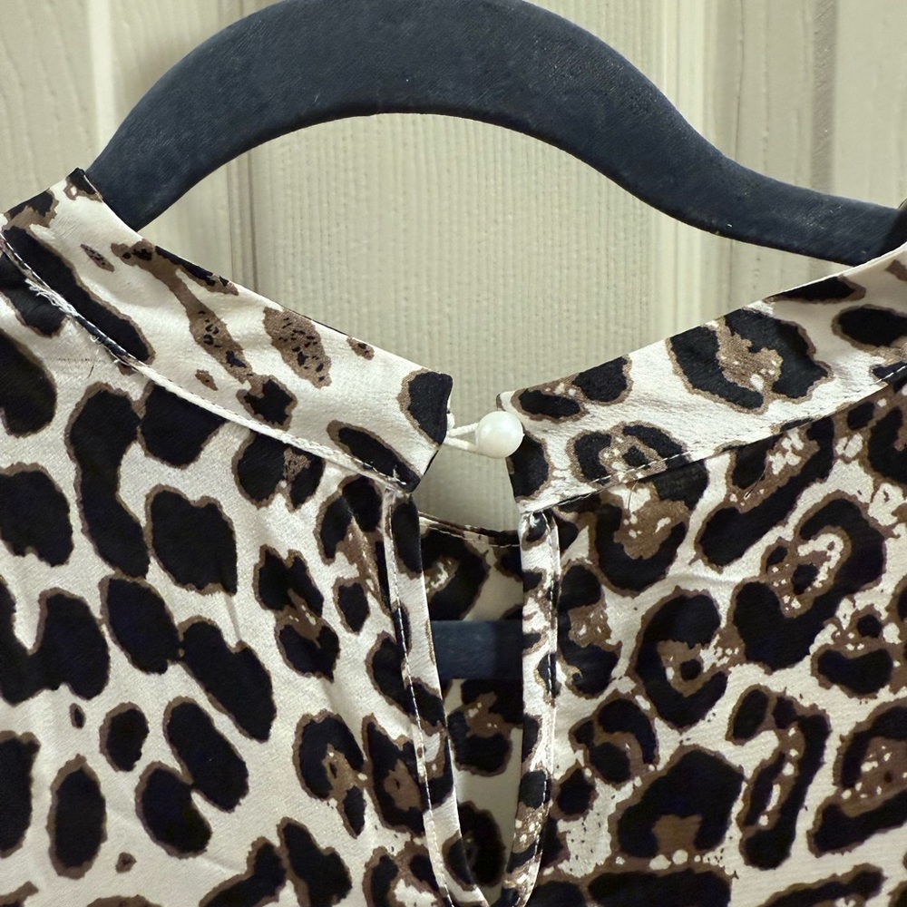 Leopard Print Ruffle Sleeve Dress - Picture 3 of 4